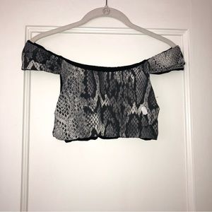 SAN LORENZO Snakeskin/Black Off-the-Shoulder Reversible Bikini Top